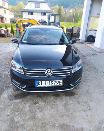 Volkswagen Passat cena 24500 przebieg: 304000, rok produkcji 2012 z Supraśl małe 67